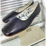 Gucci GG Women Ballet Flat with Interlocking G Black Leather 1 cm Heel - Image 3