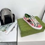 Gucci GG Women Gucci Les Pommes Sneaker Beige and Ebony GG Supreme Canvas - Imagen 5