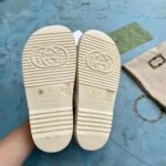 Gucci GG Women Sandal with Mini Double G Off-White Rubber – Bild 9