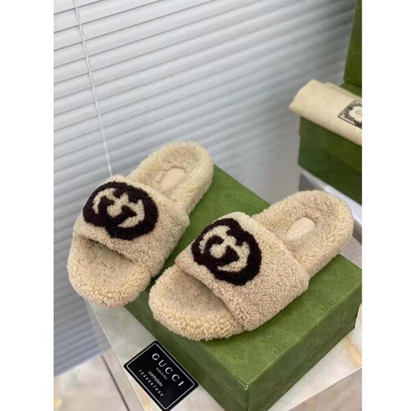 Gucci GG Women Slide Sandal with Interlocking G Light Brown Interlocking G Merino Wool (11)