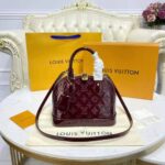 Louis Vuitton LV Unisex Alma BB Handbag Amarante Red Monogram Vernis Embossed Patent Calf Leather - Imagen 2