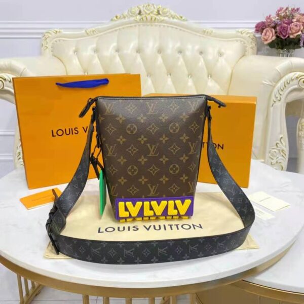 Louis Vuitton LV Unisex Cruiser Messenger Monogram Coated Canvas Cowhide Leather (12)