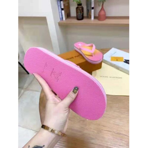 Louis Vuitton LV Women Arcade Flat Thong Pink Rubber Micro Outsole (3)