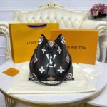 Louis Vuitton LV Women NéoNoé MM Bucket Bag Black Monogram Coated Canvas - Image 7