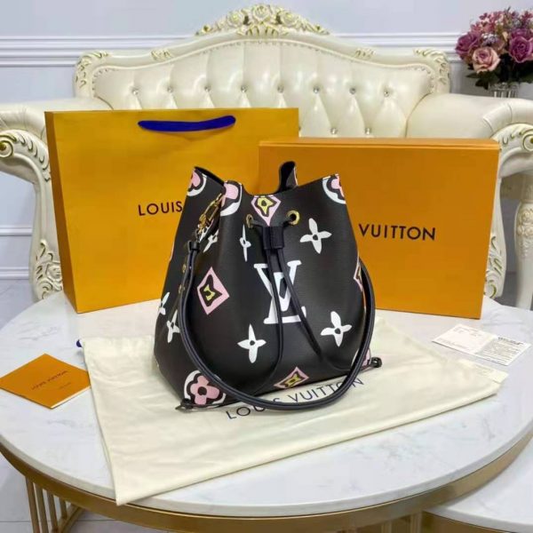 Louis Vuitton LV Women NéoNoé MM Bucket Bag Black Monogram Coated Canvas (11)