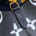 Louis Vuitton LV Women NéoNoé MM Bucket Bag Black Monogram Coated Canvas - Image 17