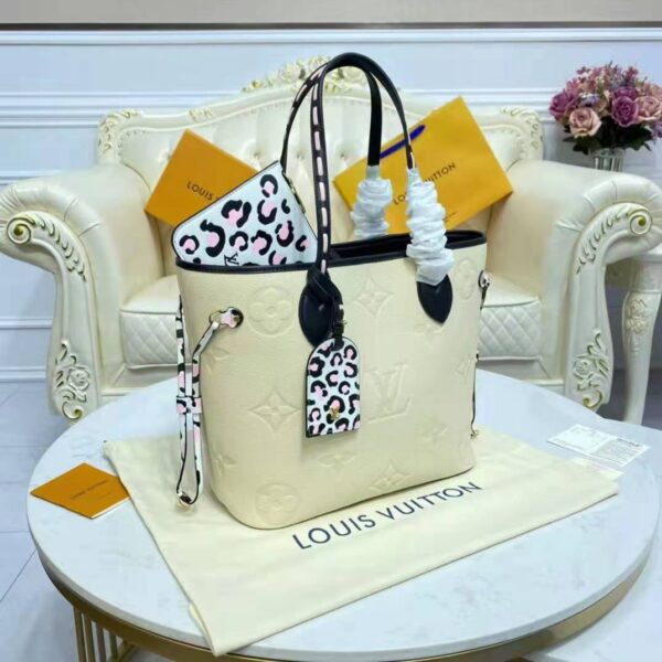 Louis Vuitton LV Women Neverfull MM Tote Bag Wild at Heart Cream Embossed Supple Grained Cowhide (3)