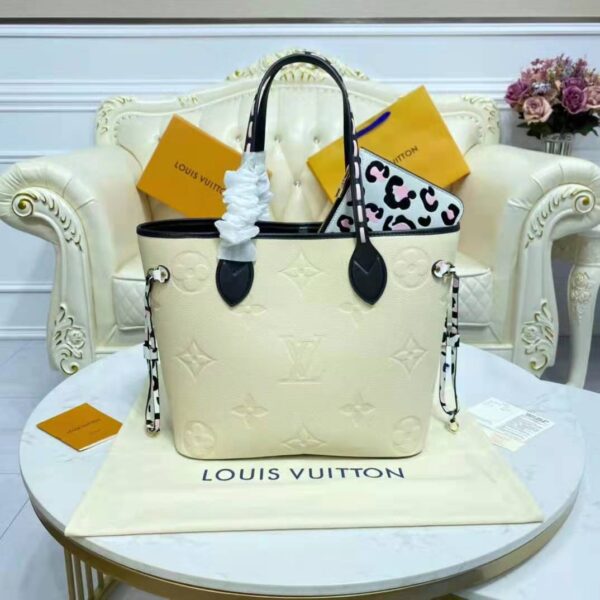 Louis Vuitton LV Women Neverfull MM Tote Bag Wild at Heart Cream Embossed Supple Grained Cowhide (4)