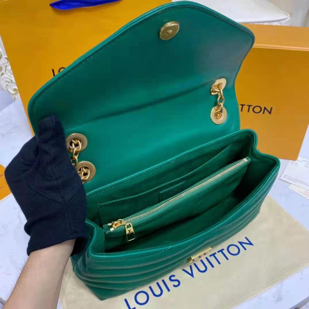 LOUIS VUITTON Calfskin New Wave Chain Bag MM Emerald 1309548