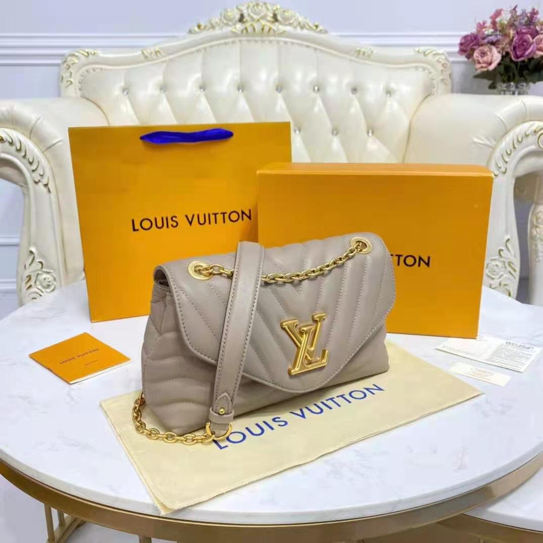 Louis Vuitton New Wave Chain Bag GM Ivoire Cowhide