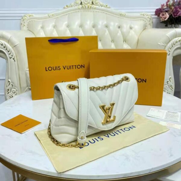 Louis Vuitton LV Women New Wave Chain Bag Handbag White Smooth Cowhide Leather (17)