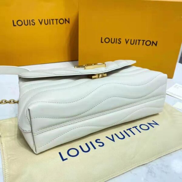 Louis Vuitton LV Women New Wave Chain Bag Handbag White Smooth Cowhide Leather (2)