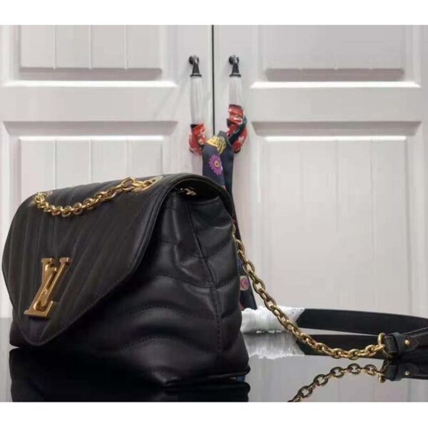 Louis Vuitton LV Women New Wave Multi-Pochette Black Smooth Cowhide Leather (2)