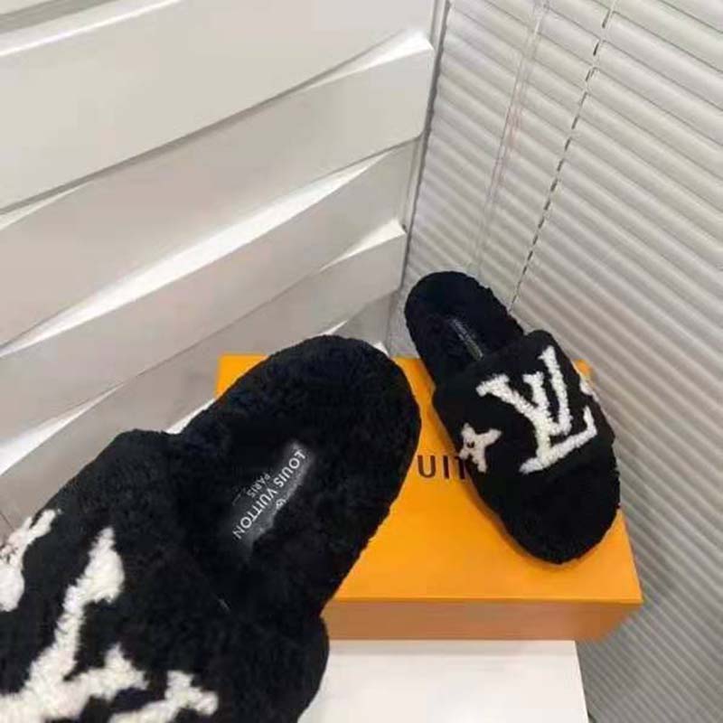 Louis Vuitton Paseo Flat Comfort Mule Black Logo Shearling Fur