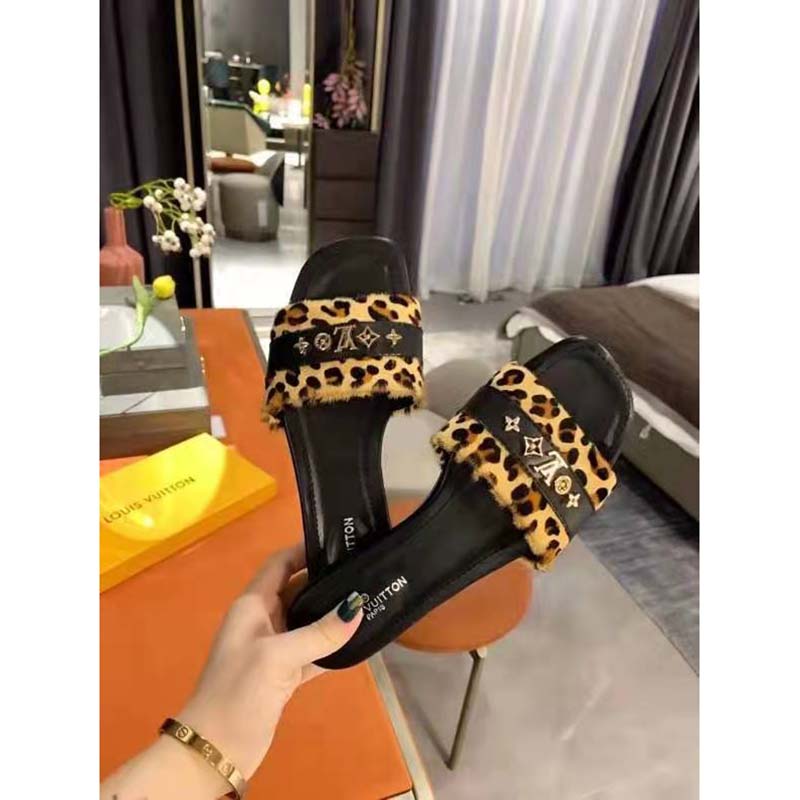 Pony-style calfskin heels Louis Vuitton Beige size 39 EU in Pony