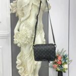 Louis Vuitton LV Women Steamer Messenger Monogram Eclipse Coated Canvas - Imagen 2