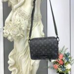 Louis Vuitton LV Women Steamer Messenger Monogram Eclipse Coated Canvas - Imagen 3