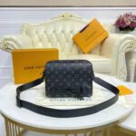 Louis Vuitton LV Women Steamer Messenger Monogram Eclipse Coated Canvas - Imagen 5