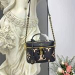 Louis Vuitton LV Women Vanity PM Handbag Black Beige Embossed Grained Cowhide Leather - Imagen 4