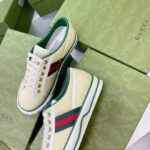 Gucci GG Unisex Gucci Tennis 1977 Sneaker Butter Cotton Green and Red Web - Imagen 10