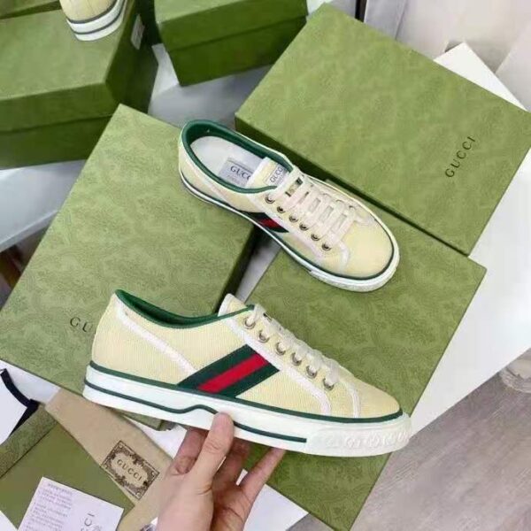 Gucci GG Unisex Gucci Tennis 1977 Sneaker Butter cotton Green and Red Web (6)