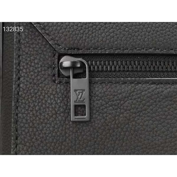 Louis Vuitton LV Unisex Aerogram Messenger Black Grained Calf Cowhide Leather (7)