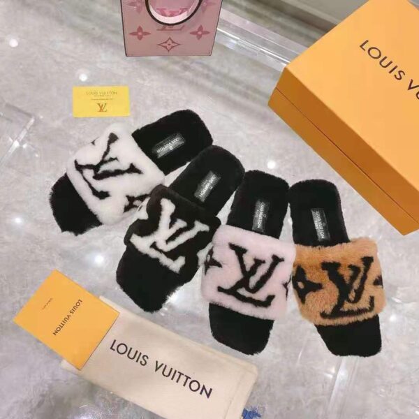 Louis Vuitton LV Unisex Fay Flat Mule Rose Clair Pink Mink Leather Outsole LV Initials Monogram Flowers (3)