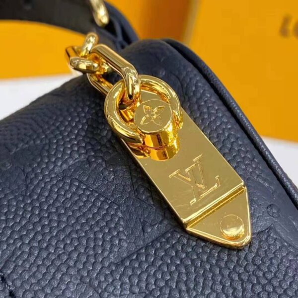Louis Vuitton LV Unisex LV x NBA Cloakroom Dopp Kit Black Cowhide Leather (5)