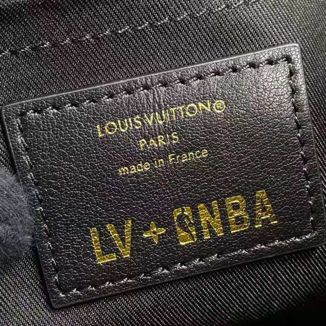 Dopp kit cloakroom leather bag Louis Vuitton X NBA Black in Leather -  17703116