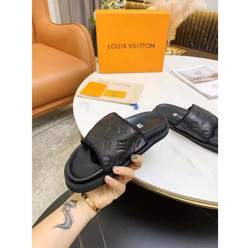 Louis Vuitton LV Unisex LV x NBA Miami Mule Black Monogram Embossed Grained  Calf Leather - LULUX