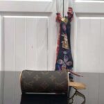 Louis Vuitton LV Unisex Micro Papillon Bag Brown Charm Monogram Canvas Natural Cowhide - immagine 4