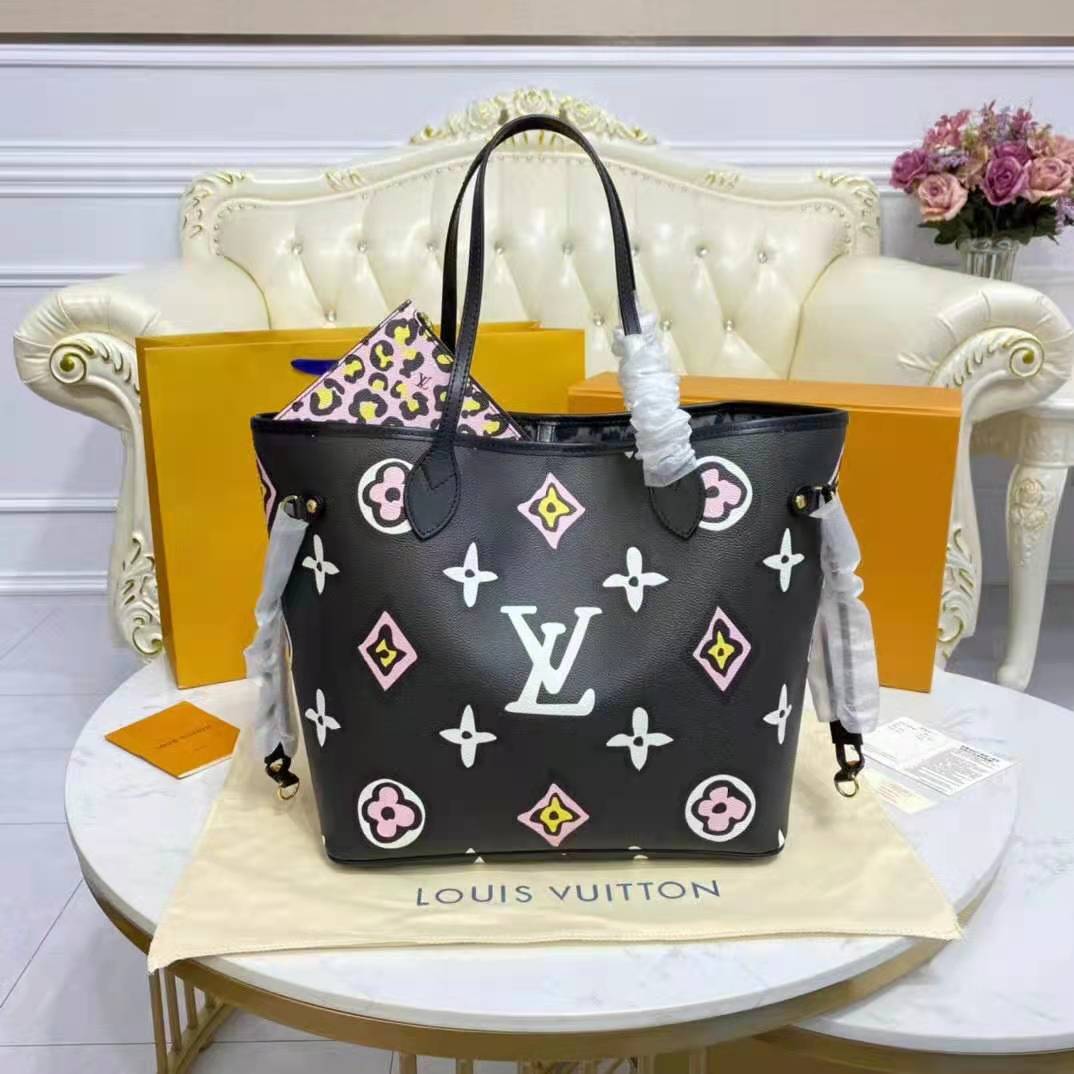 Louis Vuitton LV CarryAll MM Bag Black Leather ref.679465 - Joli