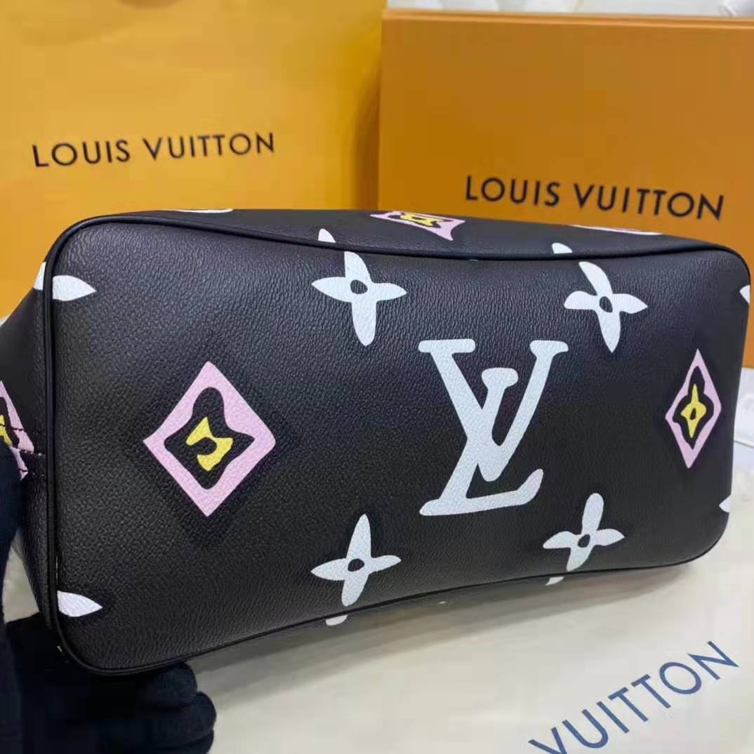 Louis Vuitton LV CarryAll MM Bag Black Leather ref.679465 - Joli