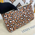 Louis Vuitton LV Women Neverfull MM Tote Cream Monogram Coated Canvas - immagine 11