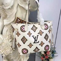 Louis Vuitton LV Women Neverfull MM Tote Cream Monogram Coated Canvas