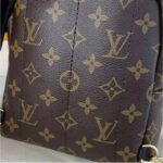 Louis Vuitton LV Unisex Palm Springs Mini Monogram Coated Canvas Textile Lining - immagine 8