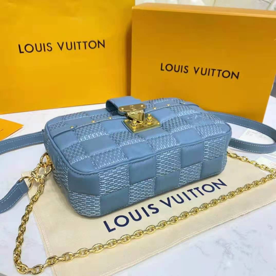 PRELOVED Louis Vuitton Blue Quilted Damier Troca PM Bag with strap