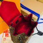 Louis Vuitton Unisex Montsouris PM Black Monogram Coated Canvas and Cowhide Leather - Imagen 7