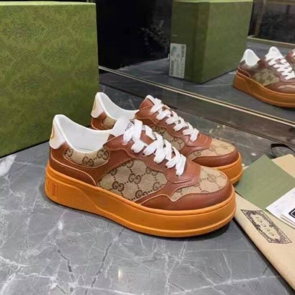 Gucci GG Unisex Gucci Jive Sneaker Beige and Ebony Orignal GG Canvas Brown Leather (12)