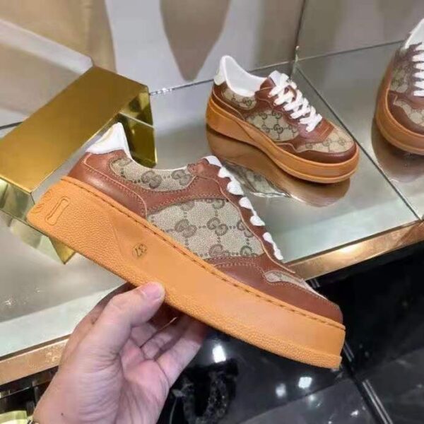 Gucci GG Unisex Gucci Jive Sneaker Beige and Ebony Orignal GG Canvas Brown Leather (6)