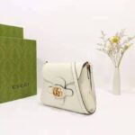 Gucci Unisex Small Messenger Bag with Double G White Leather Antique Gold-Toned Hardware – Bild 3