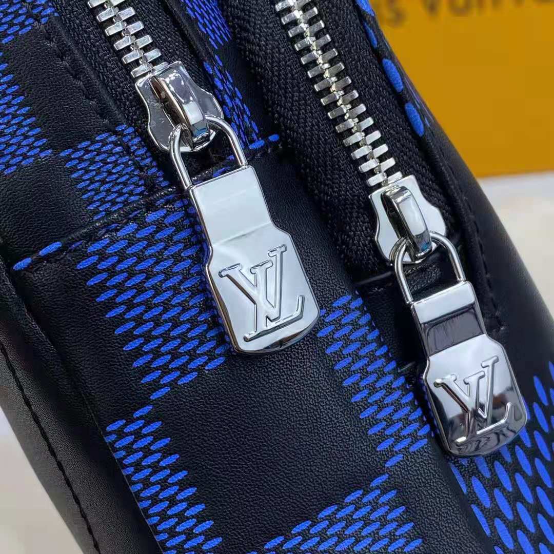 Louis Vuitton LV avenue slingbag infini 3D Blue Leather ref.251352 - Joli  Closet