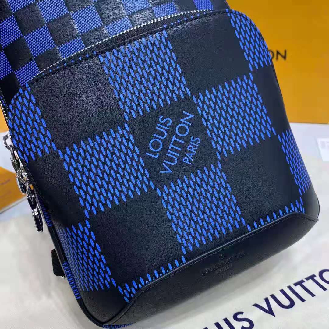 Louis Vuitton LV avenue slingbag infini 3D Blue Leather ref.251352 - Joli  Closet