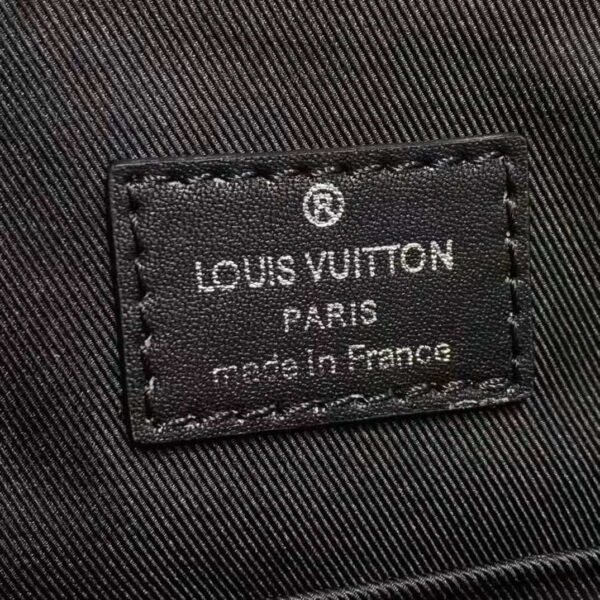 Louis Vuitton LV Unisex Christopher Messenger Black Taurillon Cowhide Leather (3)