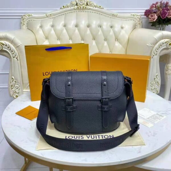 Louis Vuitton LV Unisex Christopher Messenger Black Taurillon Cowhide Leather (5)