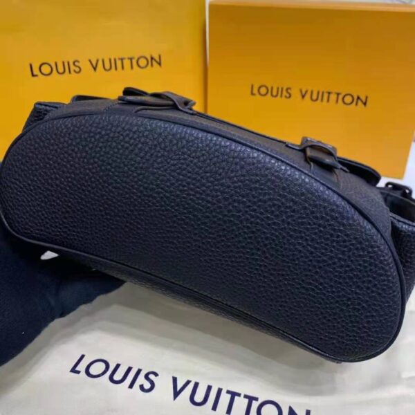 Louis Vuitton LV Unisex Christopher Messenger Black Taurillon Cowhide Leather (8)