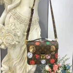 Louis Vuitton LV Unisex Pochette Metis Monogram Cameo Printed Canvas Cowhide Leather – Image 2