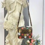 Louis Vuitton LV Unisex Pochette Metis Monogram Cameo Printed Canvas Cowhide Leather – Image 4