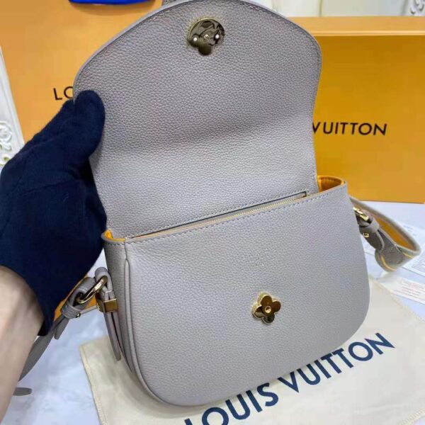Louis Vuitton LV Women LV Pont 9 Soft MM Gris Taupe Summer Gold Grained Calfskin (14)