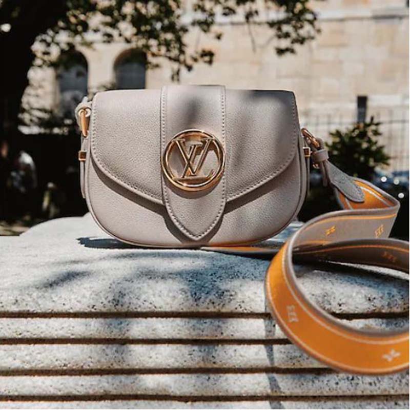 Louis Vuitton LV Women LV Pont 9 Soft MM Gris Taupe Summer Gold ... Louis Vuitton LV Women LV Pont 9 Soft MM Gris Taupe Summer Gold Grained Calfskin 2